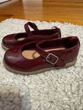 Old Navy Girls' Patent Mary Jane Shoes in Burgundy